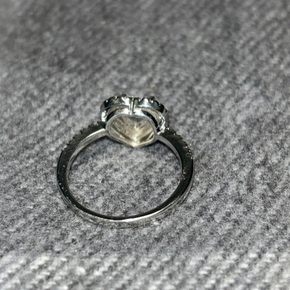 Silver Tone Fashion Engagement Style pear heart shape Ring Size 8.5 - Picture 5 of 8